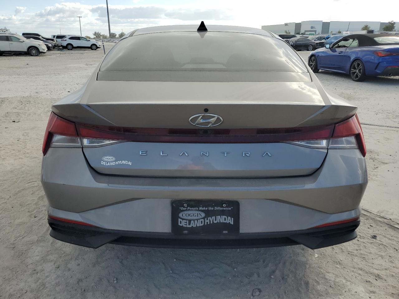 KMHLM4AG5MU156629 2021 Hyundai Elantra Sel