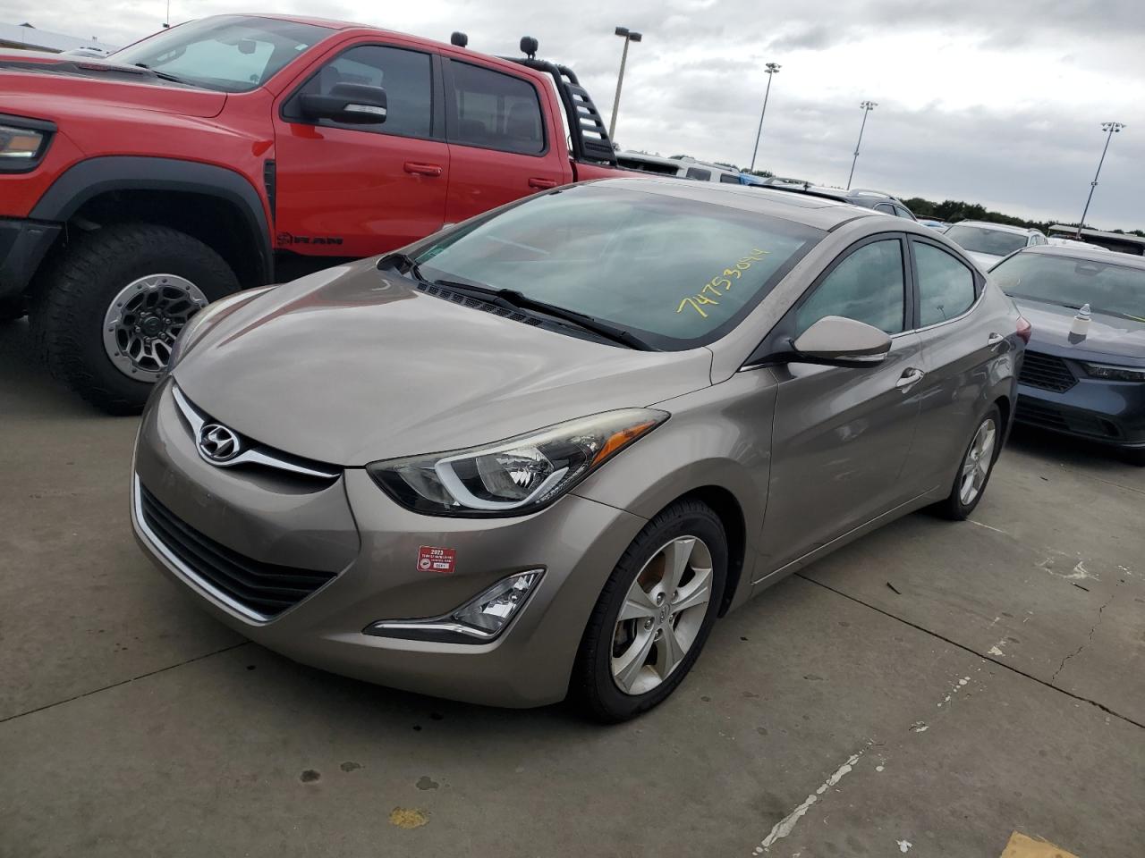 5NPDH4AE1GH723221 2016 HYUNDAI ELANTRA - Image 1