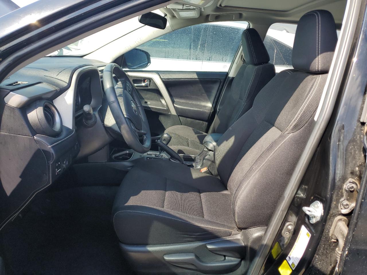 2018 Toyota RAV 4 - Image 7
