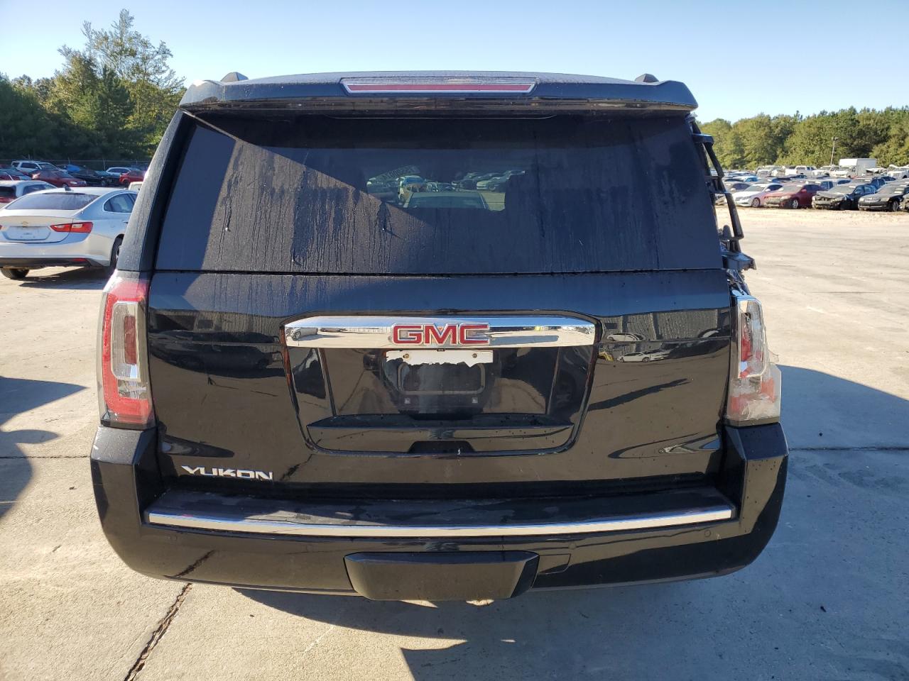 2015 GMC Yukon - Image 6