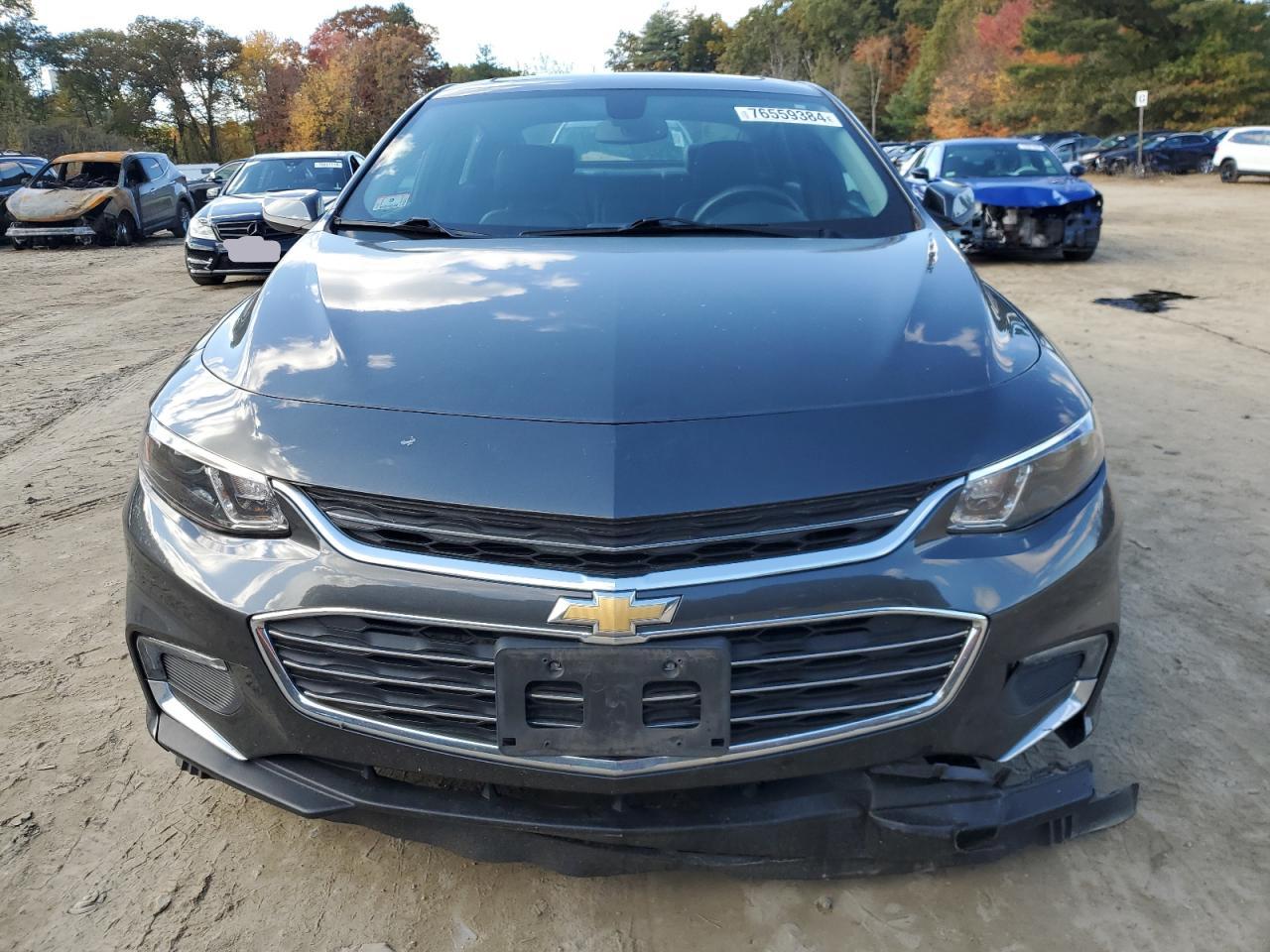 2017 Chevrolet Malibu - Image 5