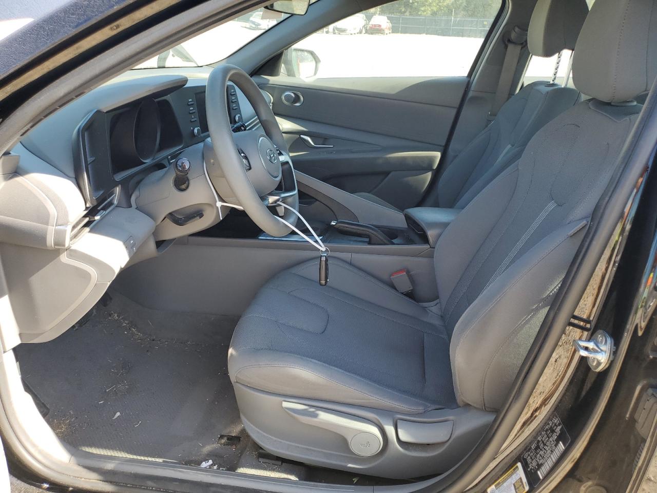 2021 Hyundai Elantra - Image 7