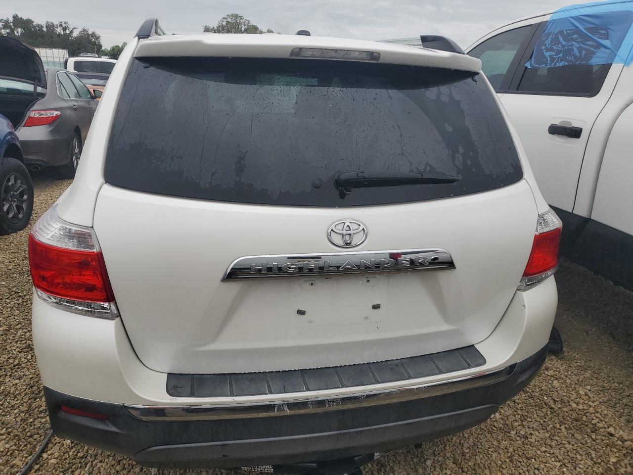 5TDYK3EH0DS108263 2013 Toyota Highlander Limited