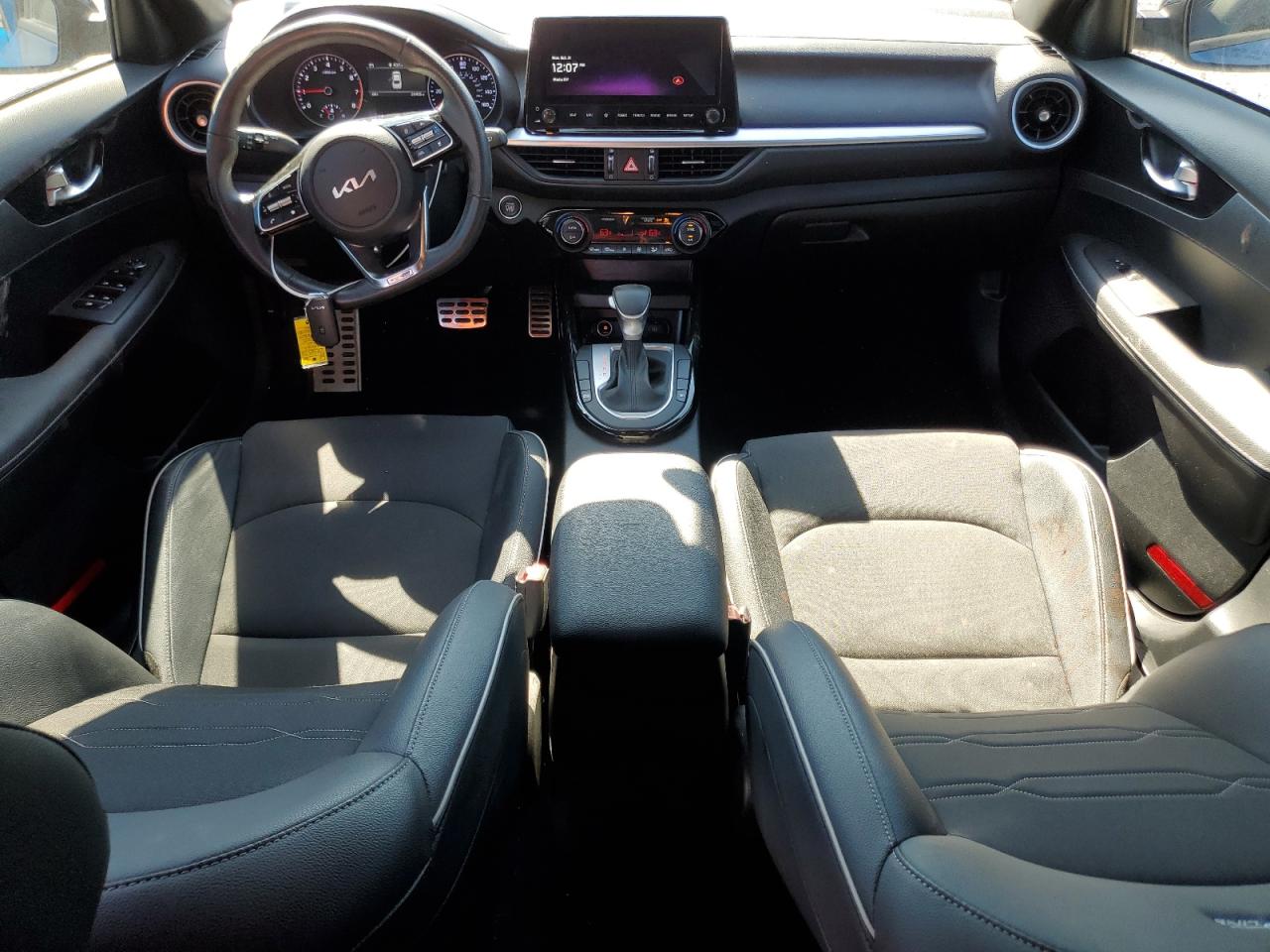 2023 Kia Forte - Image 8