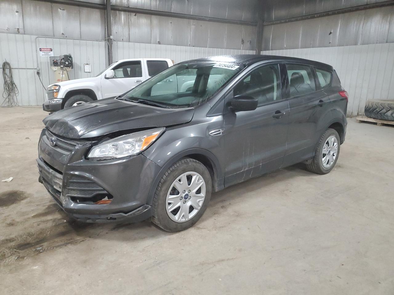 1FMCU0F79GUA10529 2016 FORD ESCAPE - Image 1