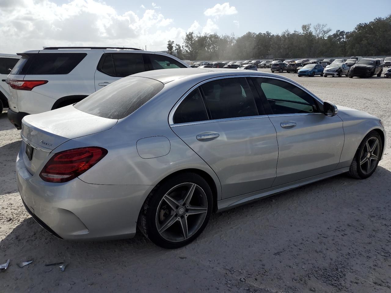 VIN 55SWF6GB1FU042074 2015 MERCEDES-BENZ C-CLASS no.3