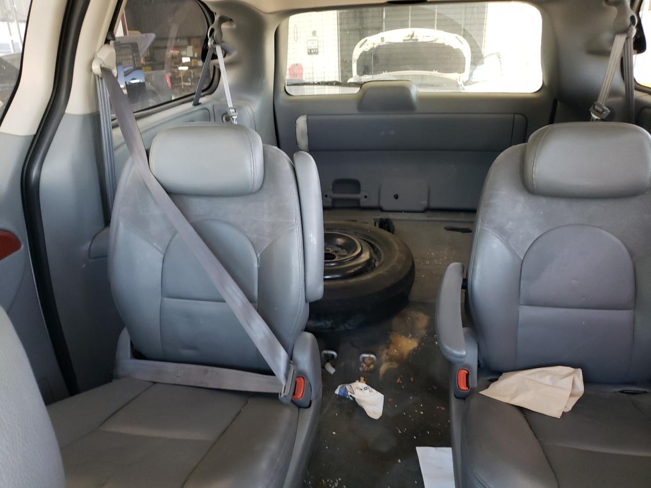 2005 Chrysler Town & Country Limited VIN: 2C4GP64L65R250325 Lot: 86422104