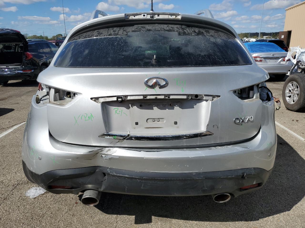 2015 Infiniti QX70 - Image 6
