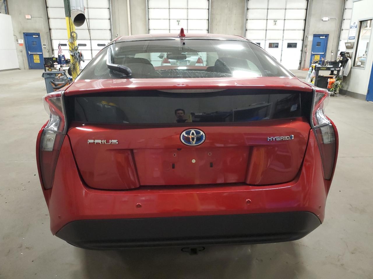 JTDKARFU1H3528385 2017 Toyota Prius
