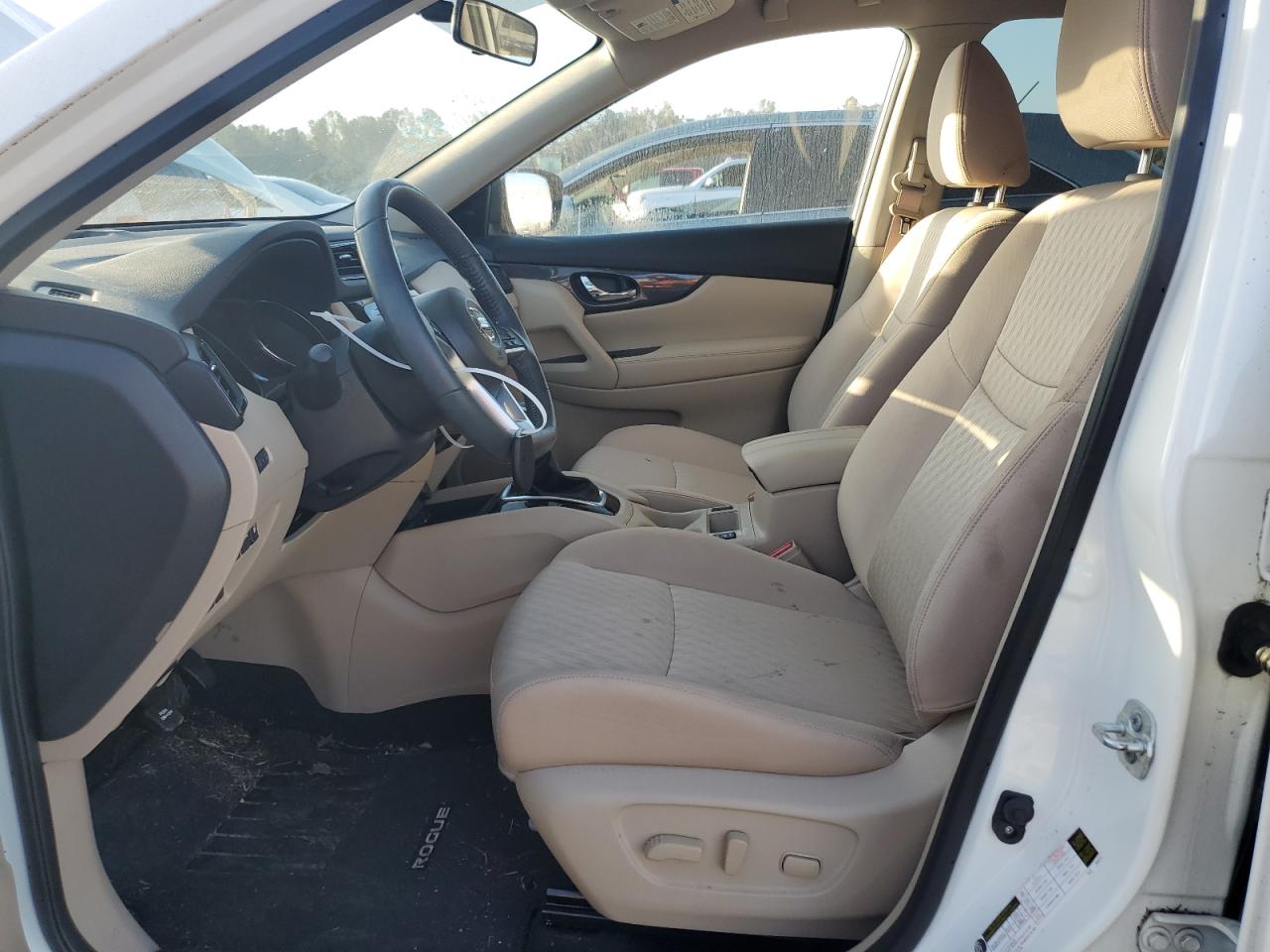 2018 Nissan Rogue - Image 7