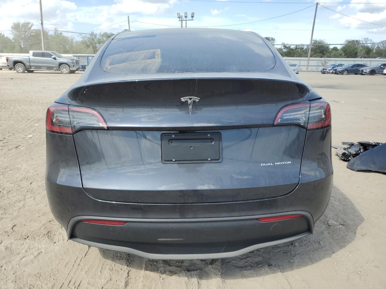 2024 Tesla Model Y VIN: 7SAYGDEE1RA322283 Lot: 76903314