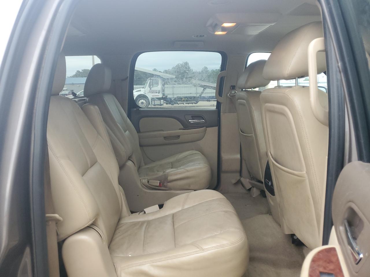 2013 GMC Yukon Xl C1500 Slt VIN: 1GKS1KE04DR358041 Lot: 83404974