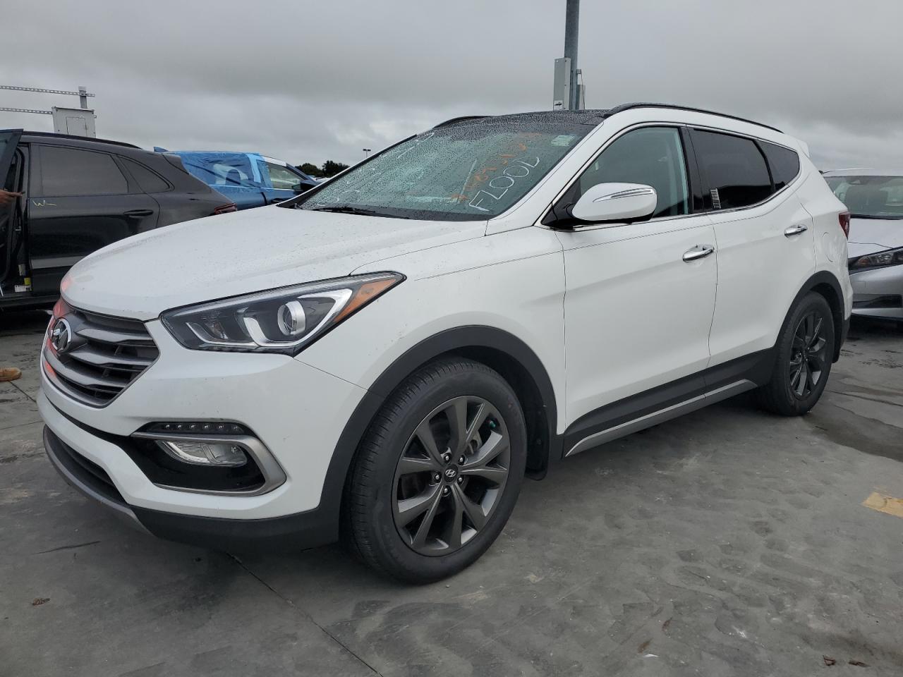 5XYZW4LA7HG485096 2017 HYUNDAI SANTA FE - Image 1