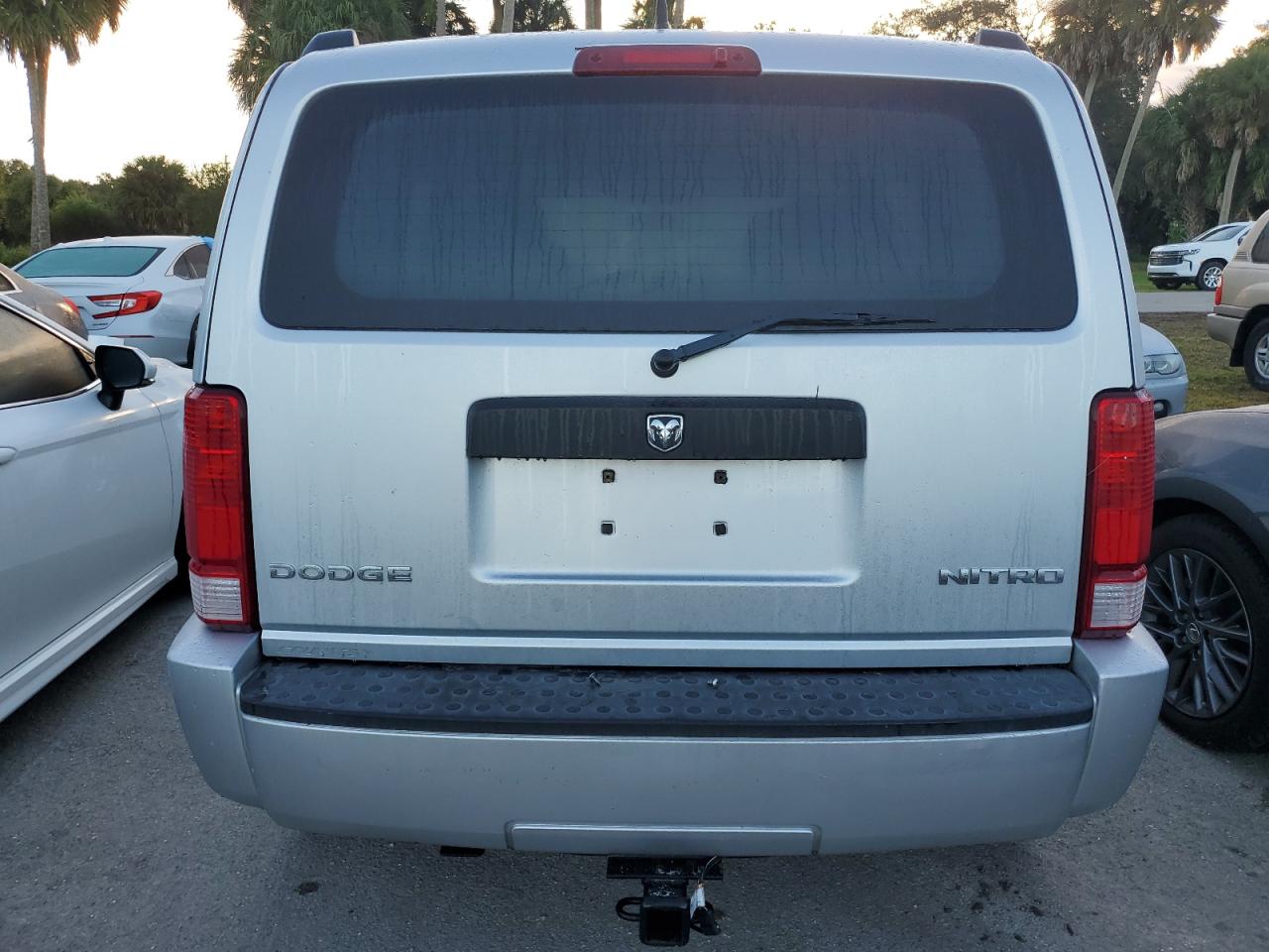 2011 Dodge Nitro - Image 6