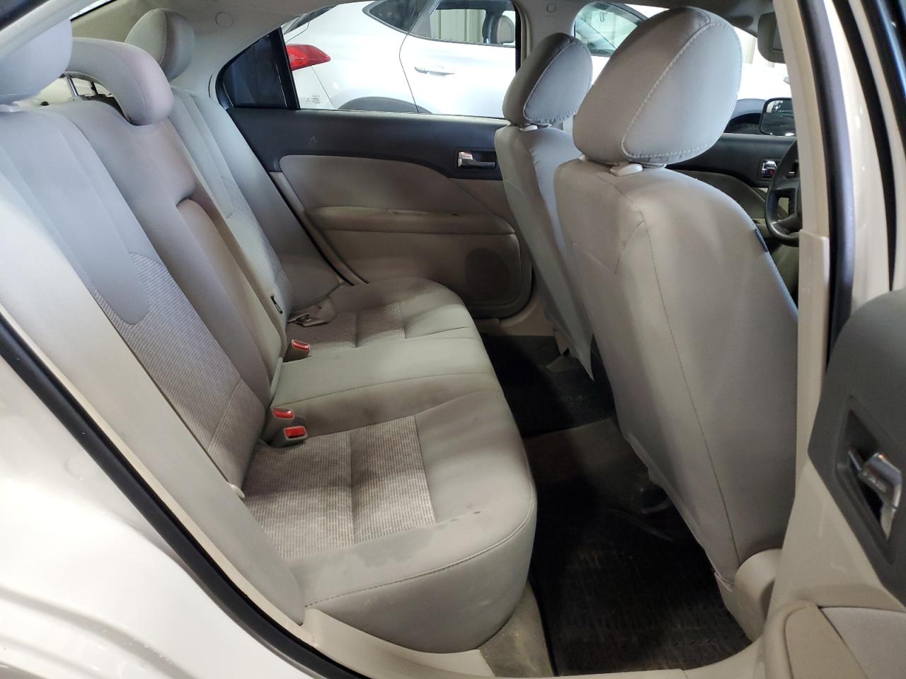 2012 Ford Fusion - Image 11