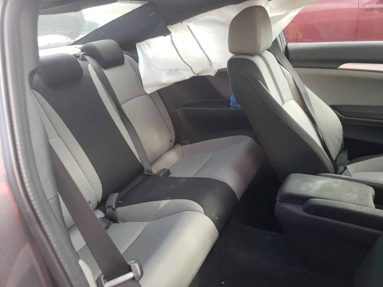 2018 Honda Civic - Image 10