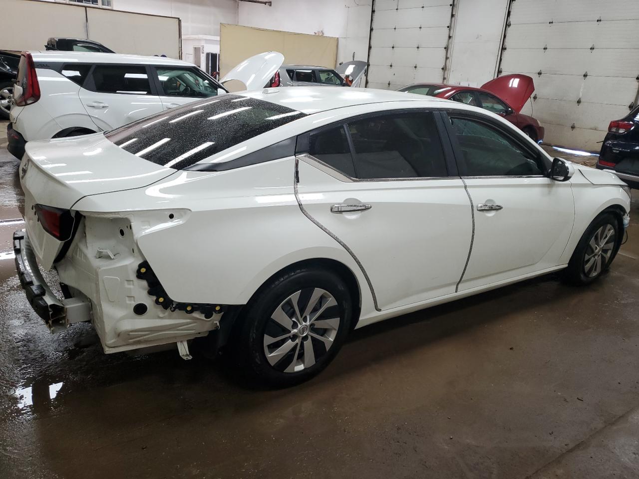 2019 Nissan Altima - Image 3