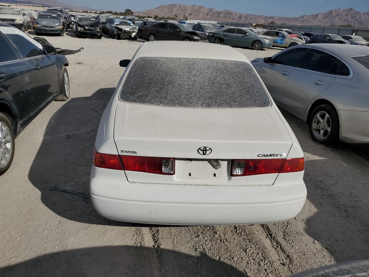 2000 Toyota Camry Le VIN: JT2BG28KXY0392379 Lot: 66634644