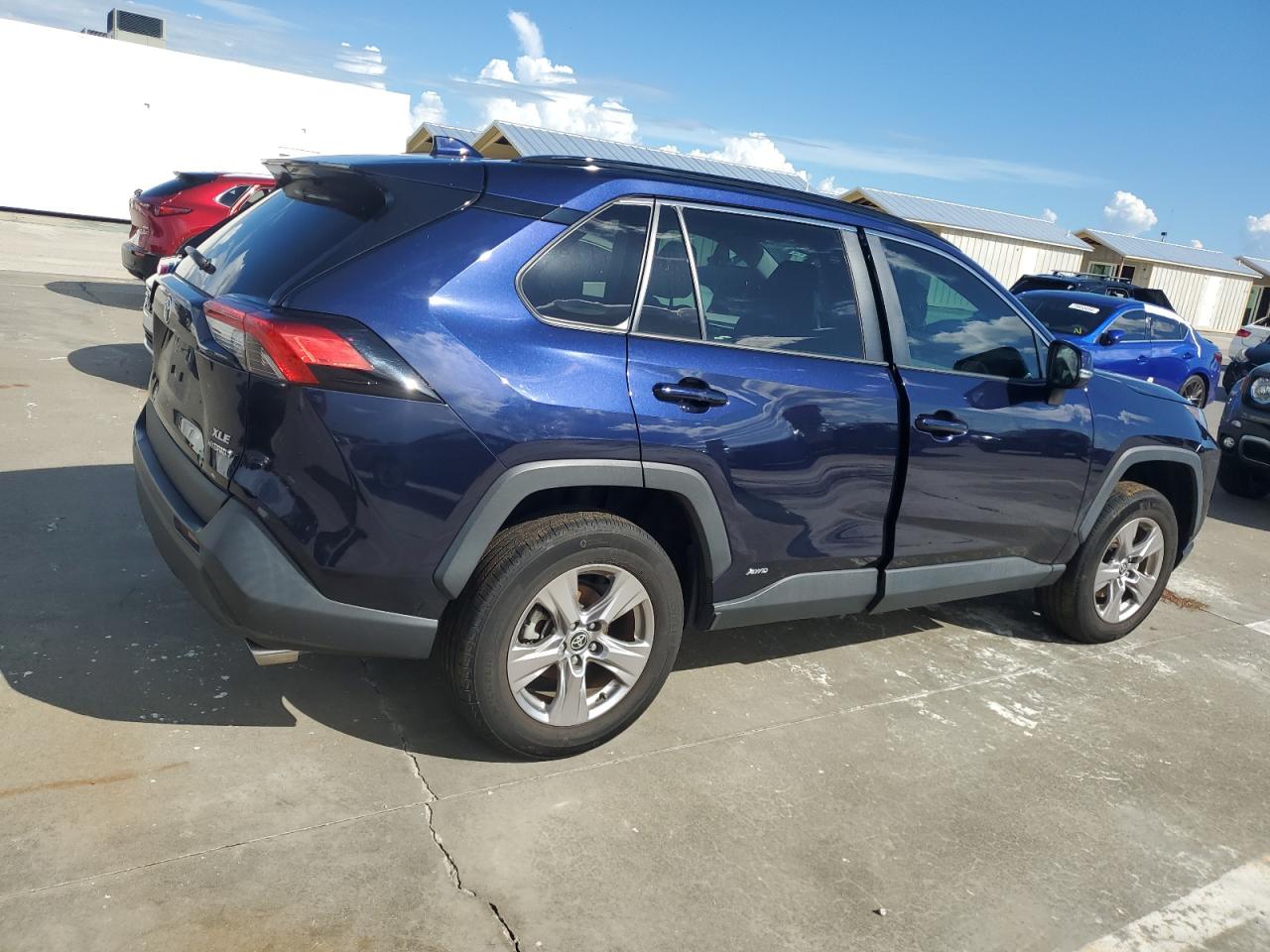 2T3RWRFVXNW140332 2022 Toyota Rav4 Xle