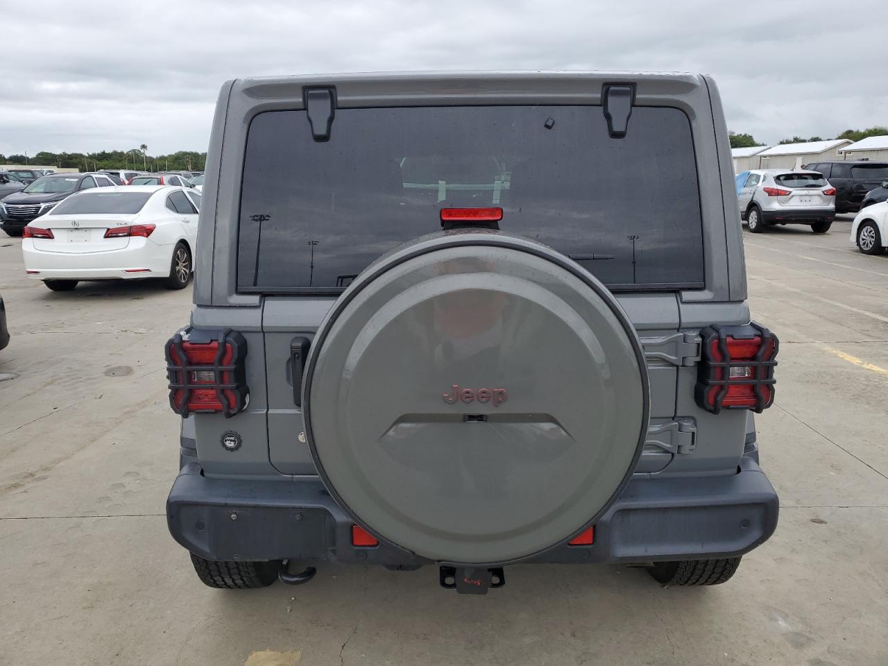 2018 Jeep Wrangler Unlimited Sahara VIN: 1C4HJXEG7JW256181 Lot: 74901974