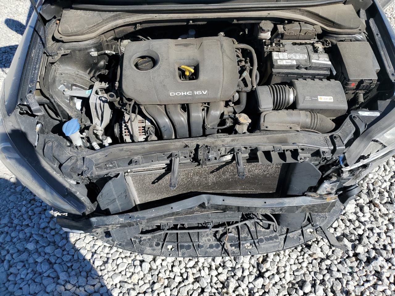 2018 Hyundai Elantra - Image 11