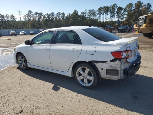 Седани TOYOTA COROLLA 2013 Білий