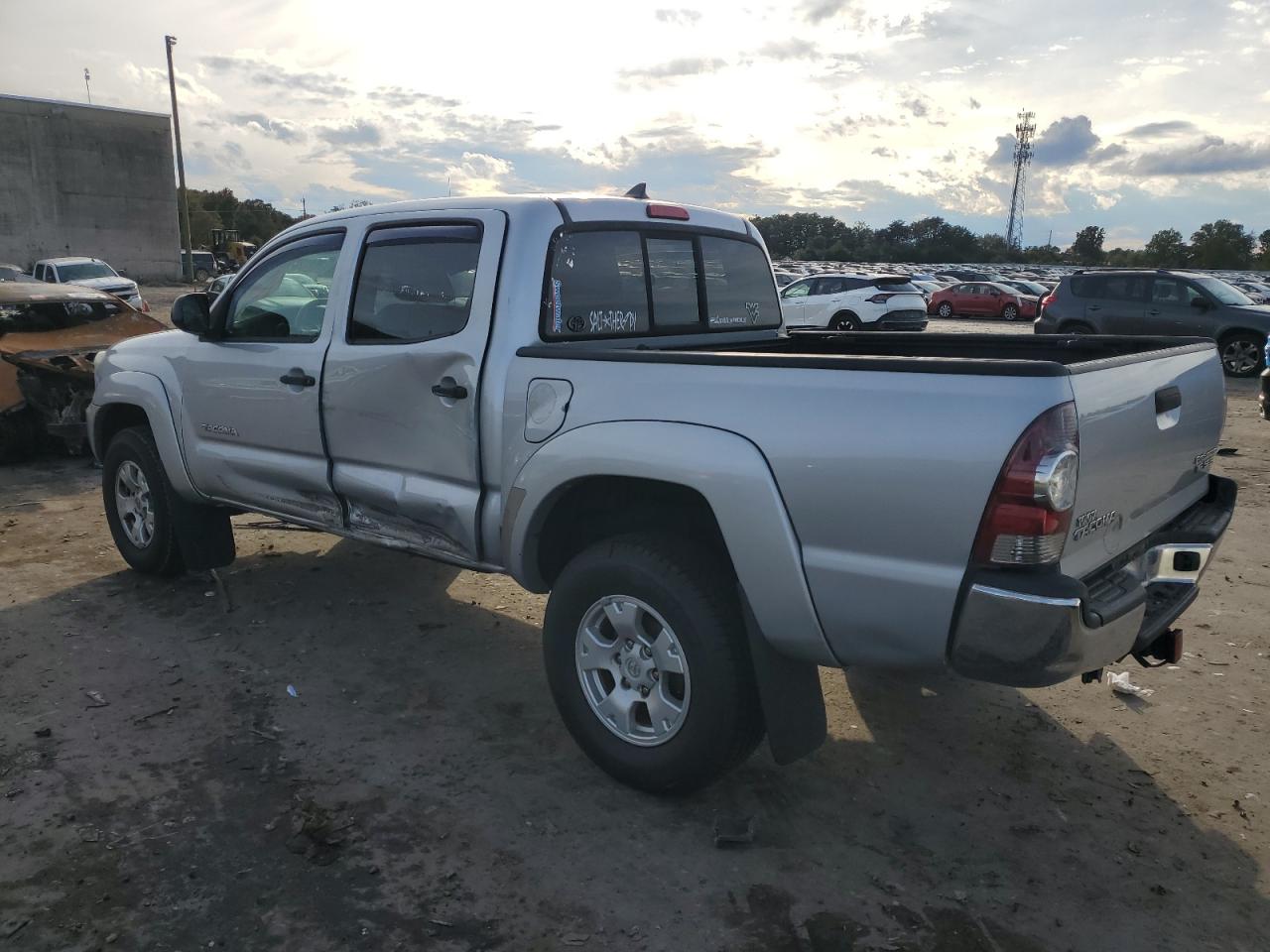 2012 Toyota Tacoma - Image 2