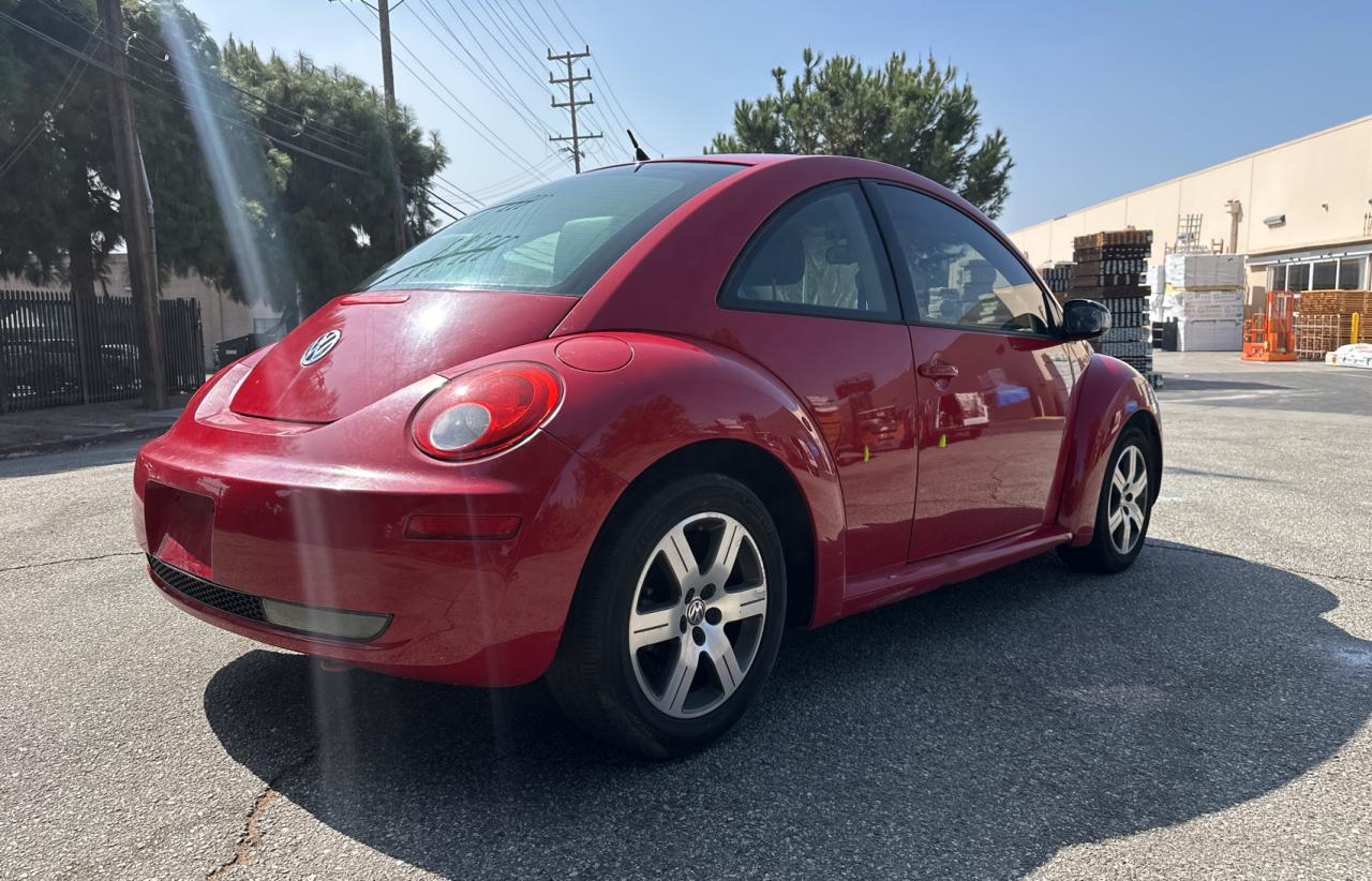 2006 Volkswagen New Beetle 2.5L Option Package 1 VIN: 3VWRG31C86M400811 Lot: 75905554