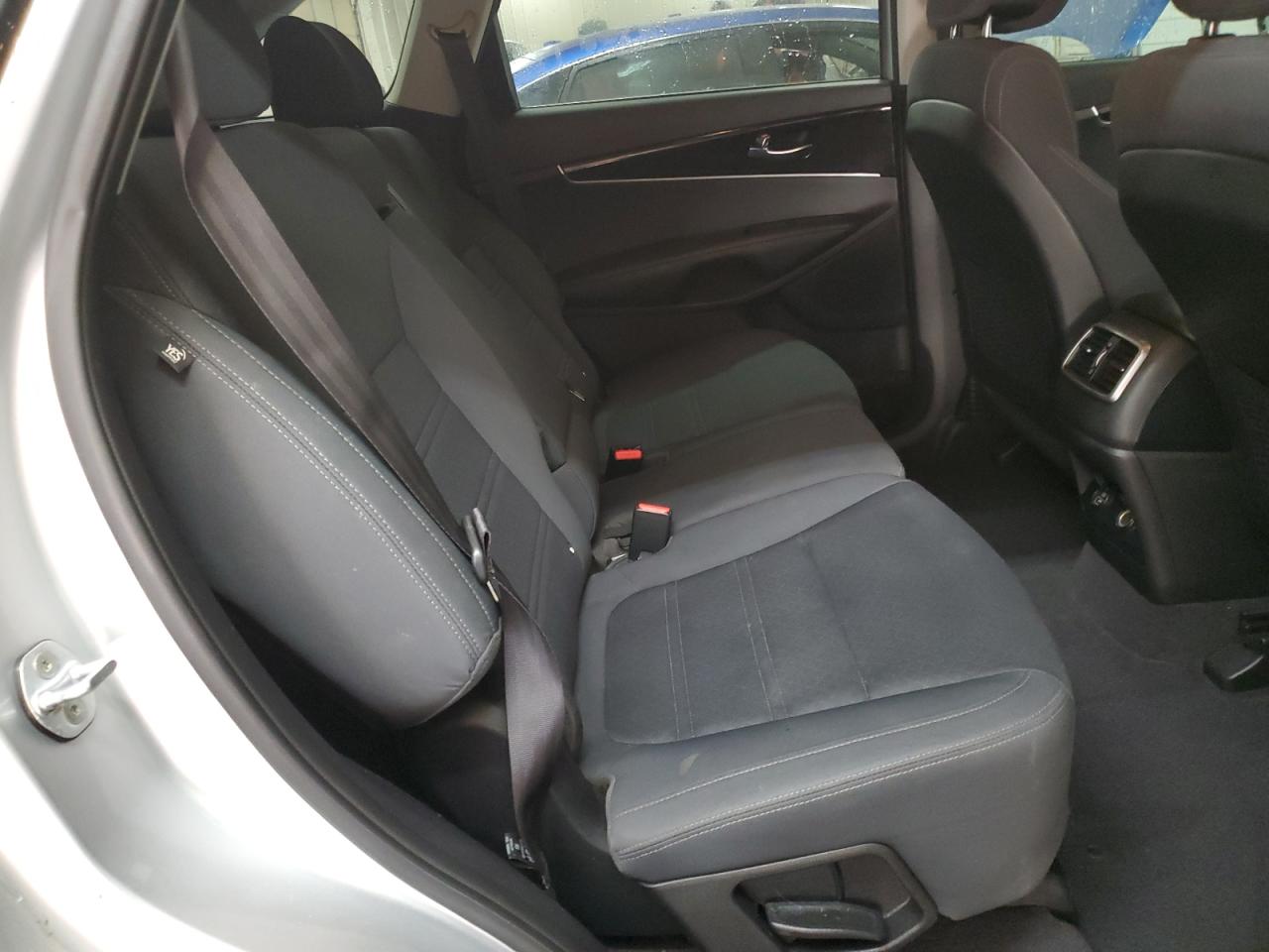 2016 Kia Sorento - Image 11