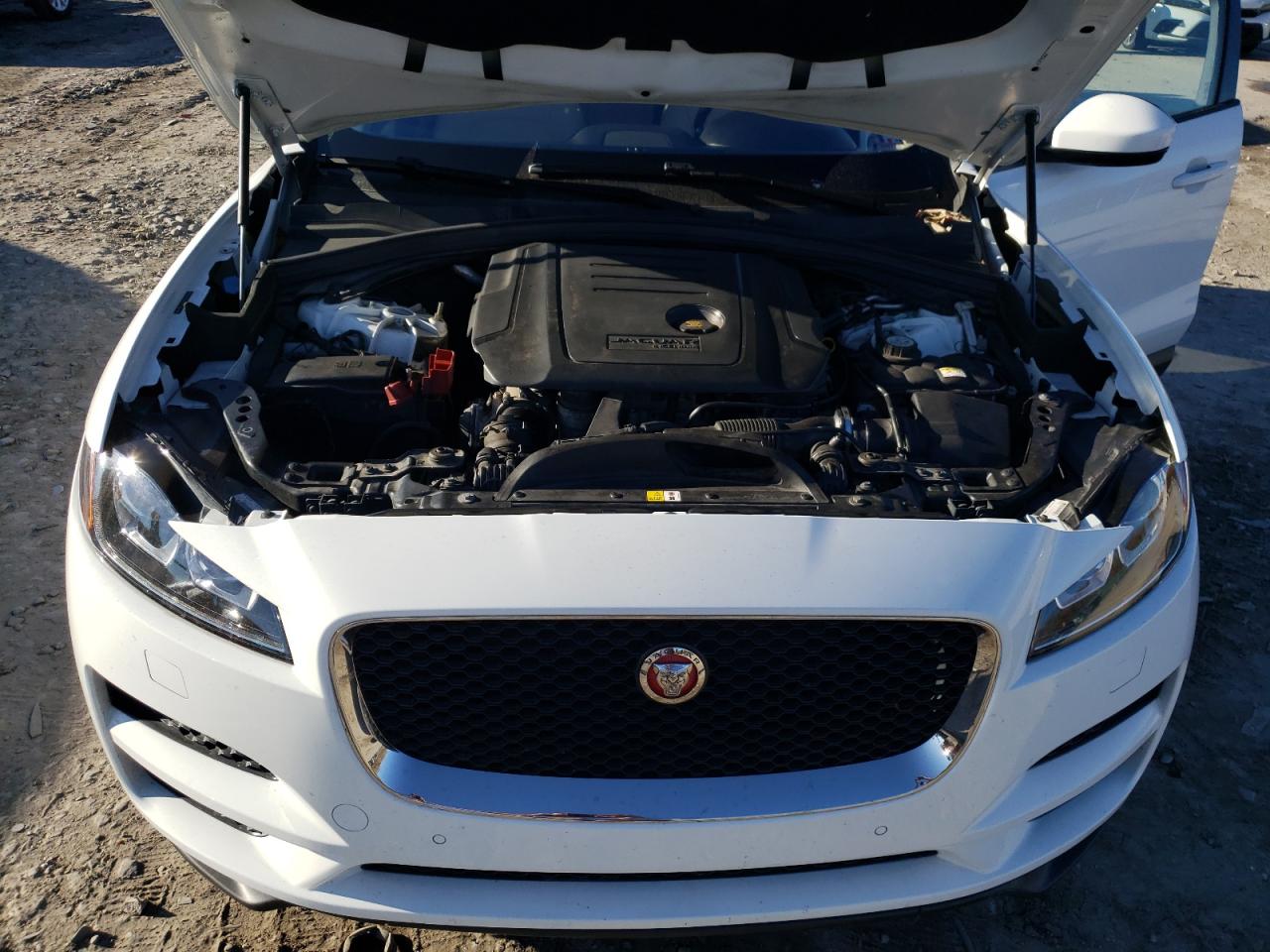 SADCJ2FN8JA243841 2018 Jaguar F-Pace Premium