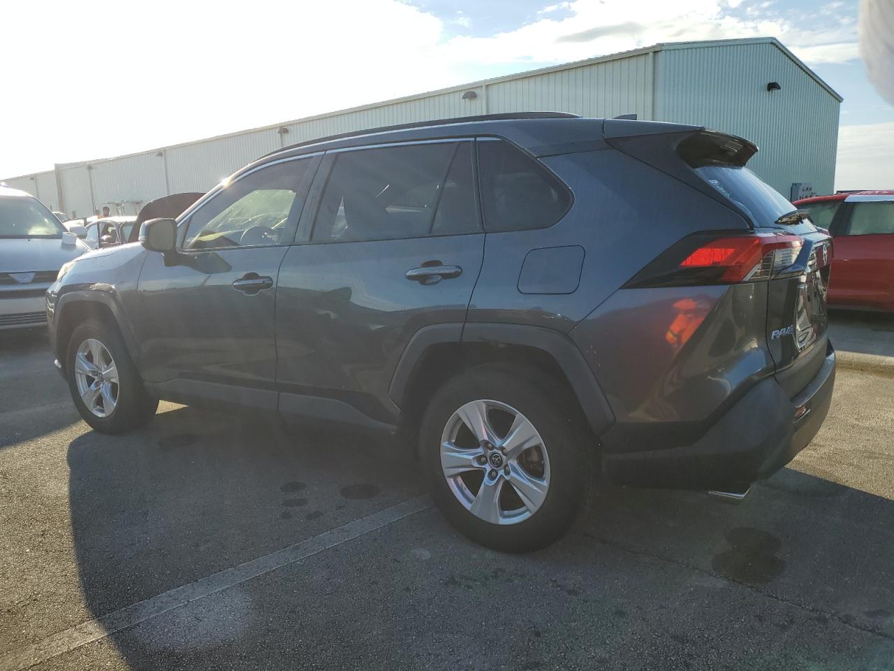 JTMW1RFV5KD501766 2019 TOYOTA RAV 4 - Image 2