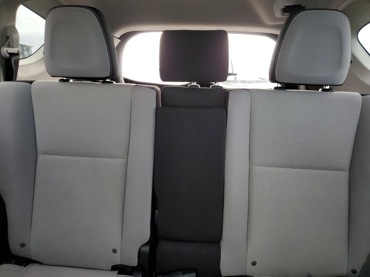 2017 Toyota Rav4 Xle VIN: JTMRFREV6HJ707916 Lot: 76618664