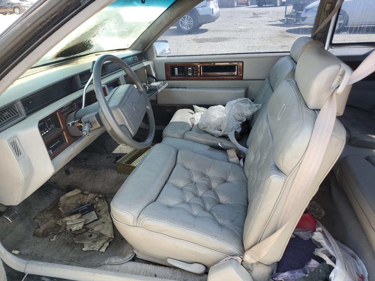 1992 Cadillac Fleetwood VIN: 1G6CB13B7N4278200 Lot: 75325584