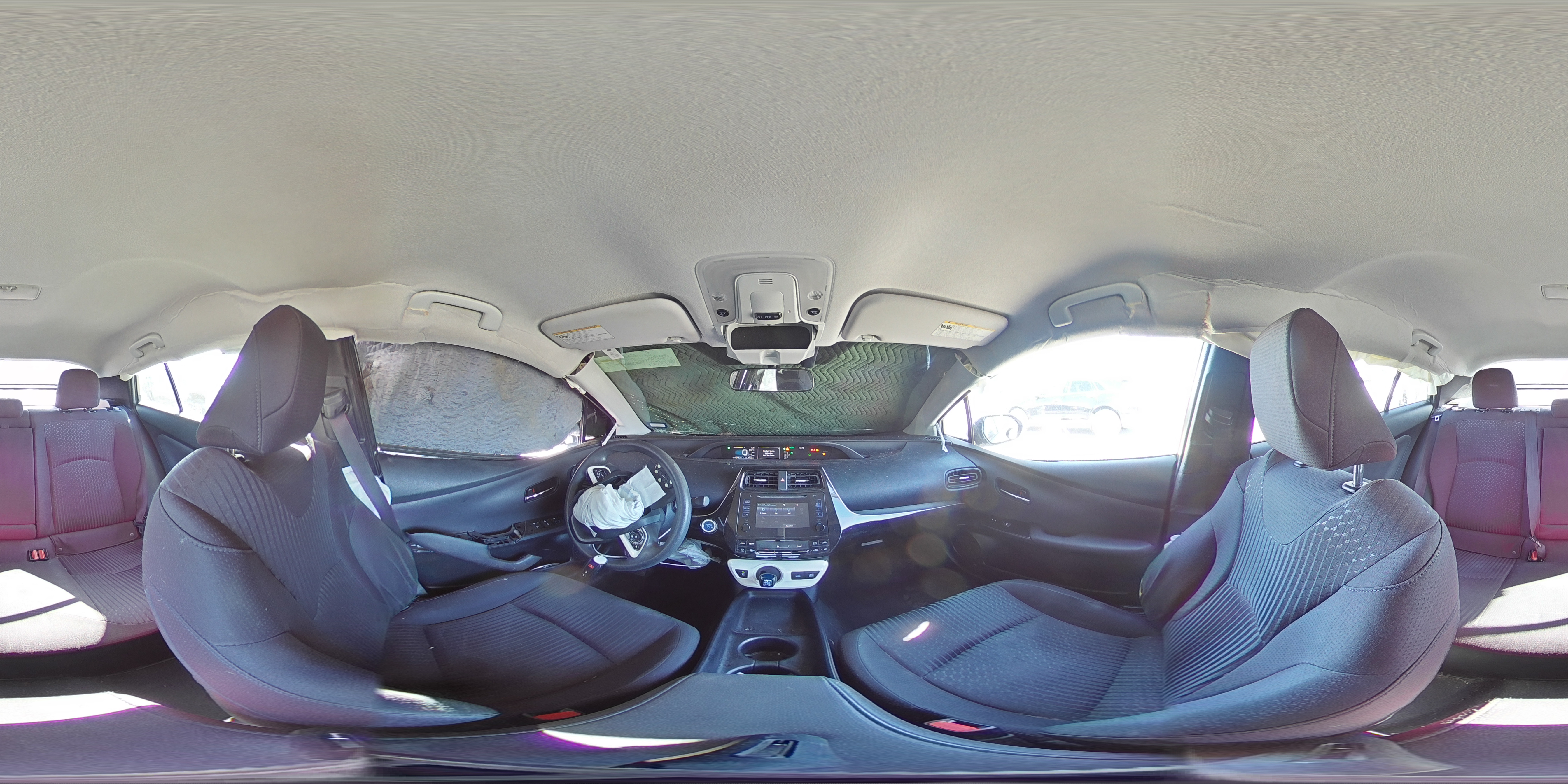 2016 Toyota Prius - Image 13