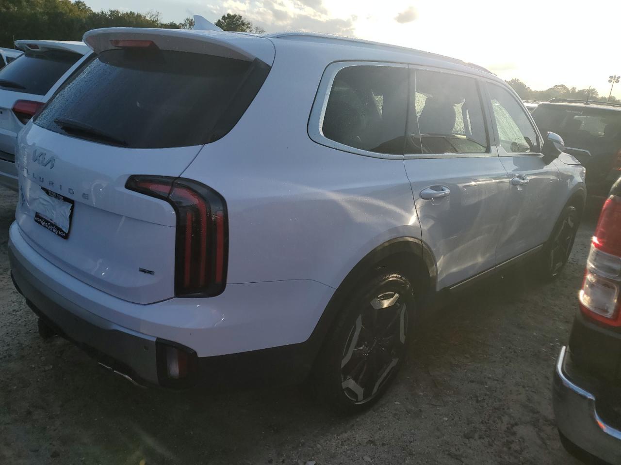 2024 Kia Telluride - Image 3