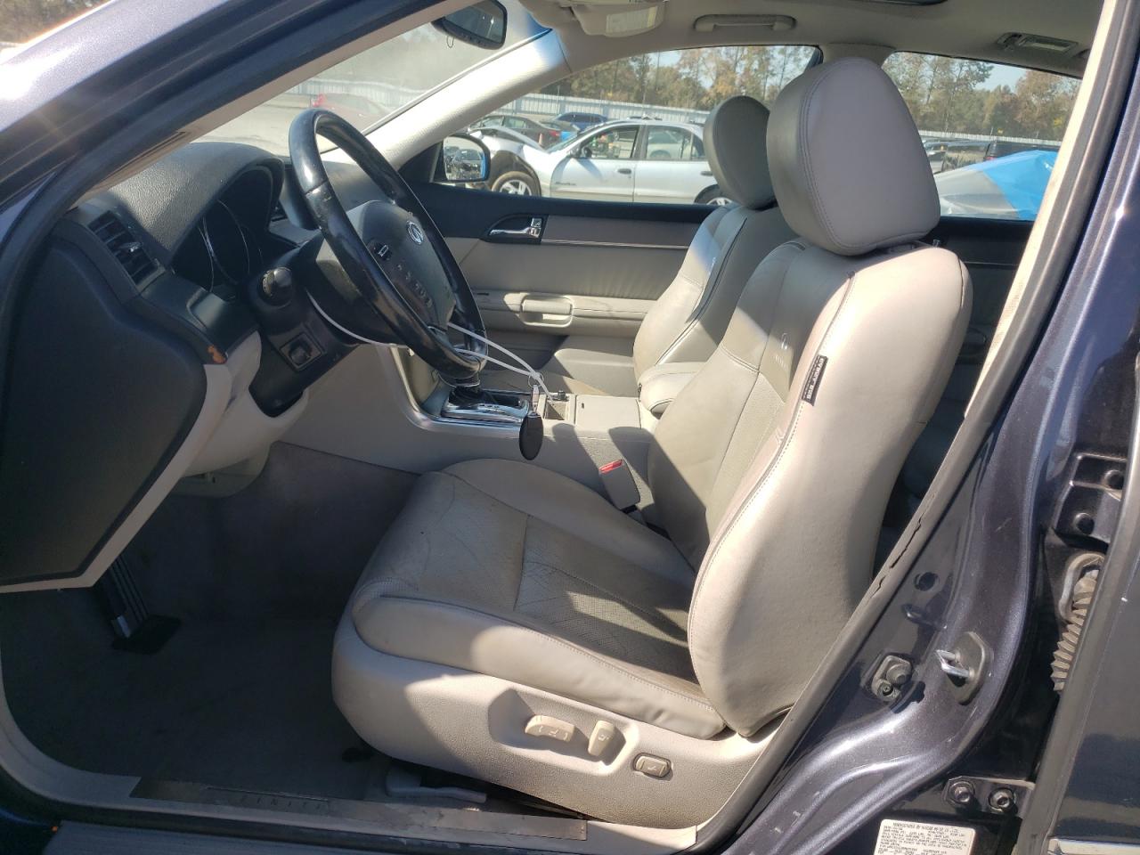 2009 Infiniti M - Image 7