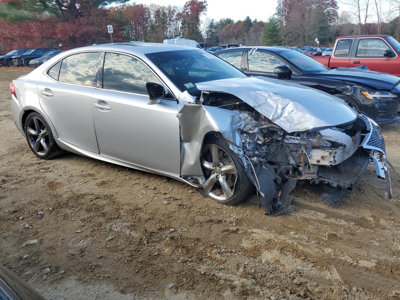 2015 Lexus IS - Image 4