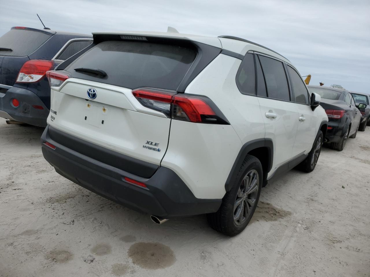 2022 Toyota RAV 4 - Image 3