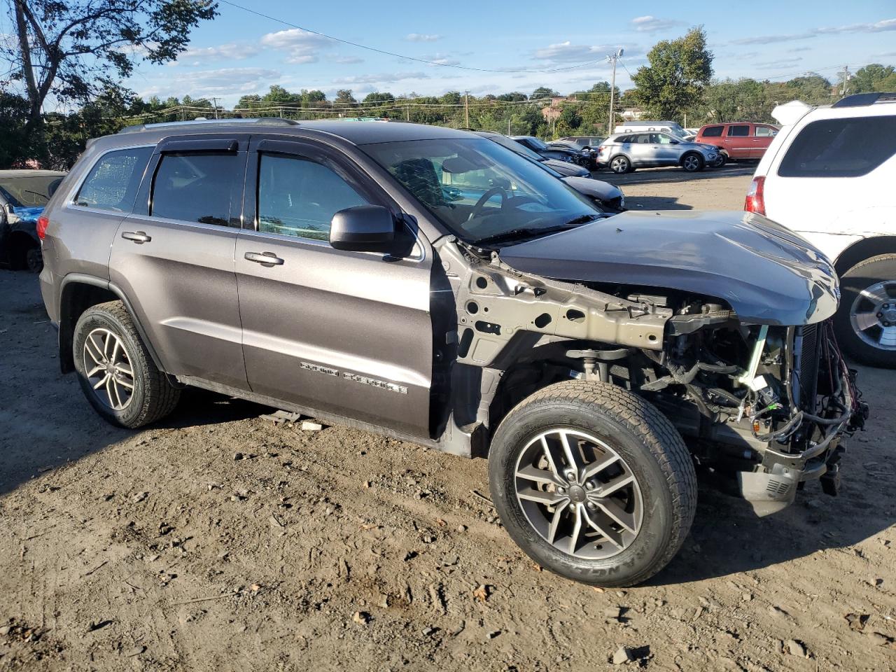 2020 Jeep Grand Cherokee - Image 4