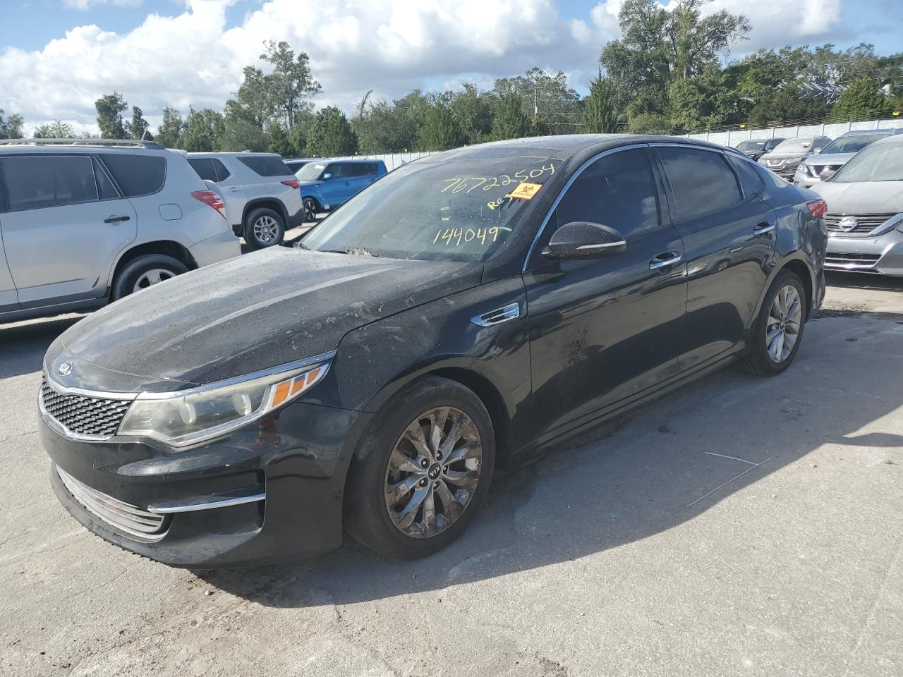 5XXGU4L3XHG144049 2017 KIA OPTIMA - Image 1