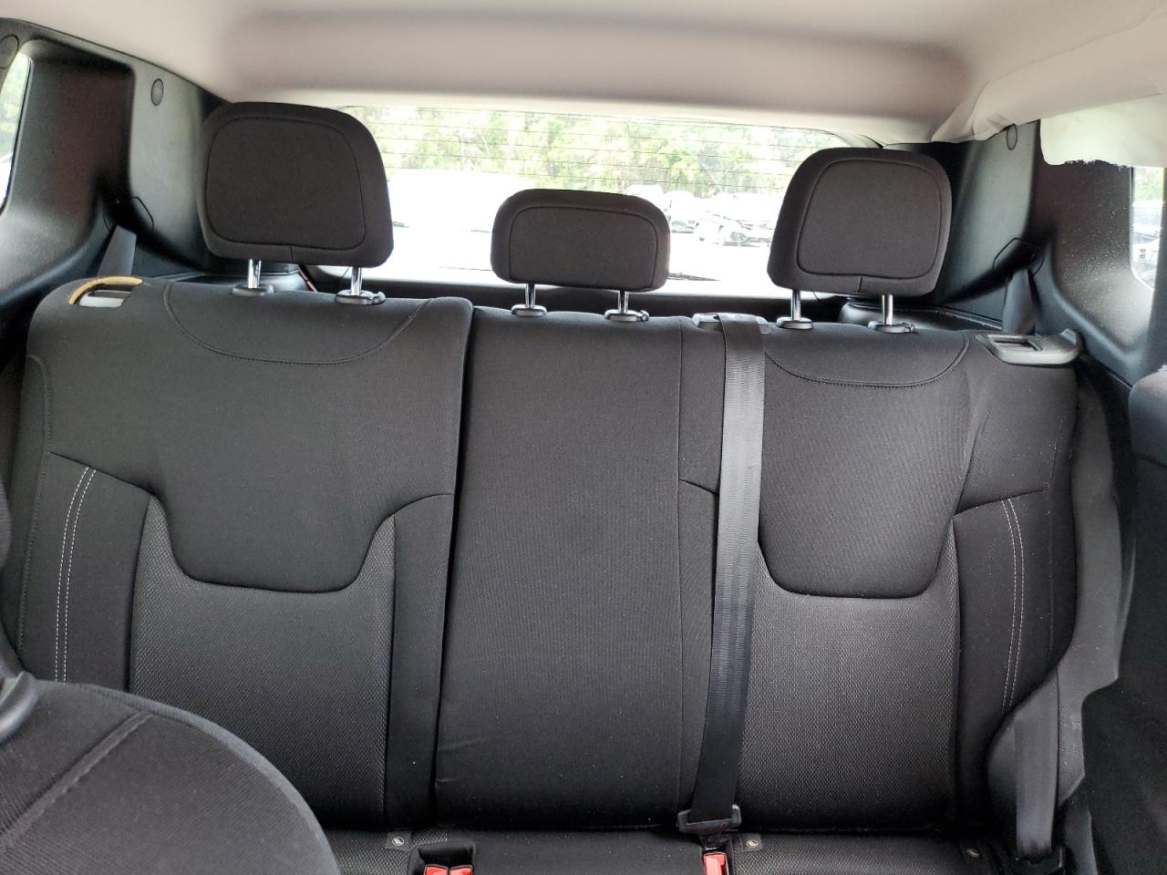 2020 Jeep Renegade - Image 10