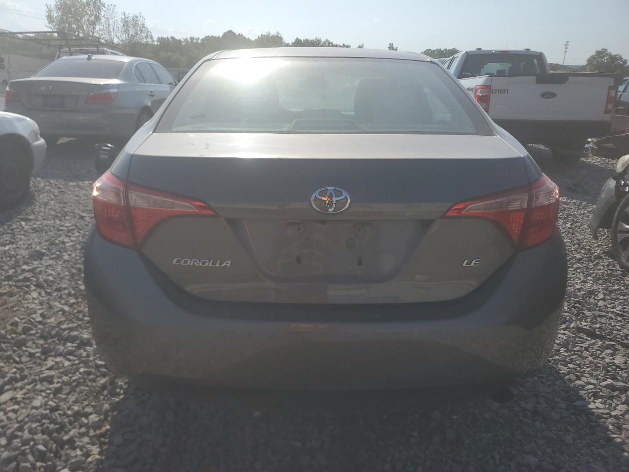 2018 Toyota Corolla L VIN: 2T1BURHE1JC995574 Lot: 75031394