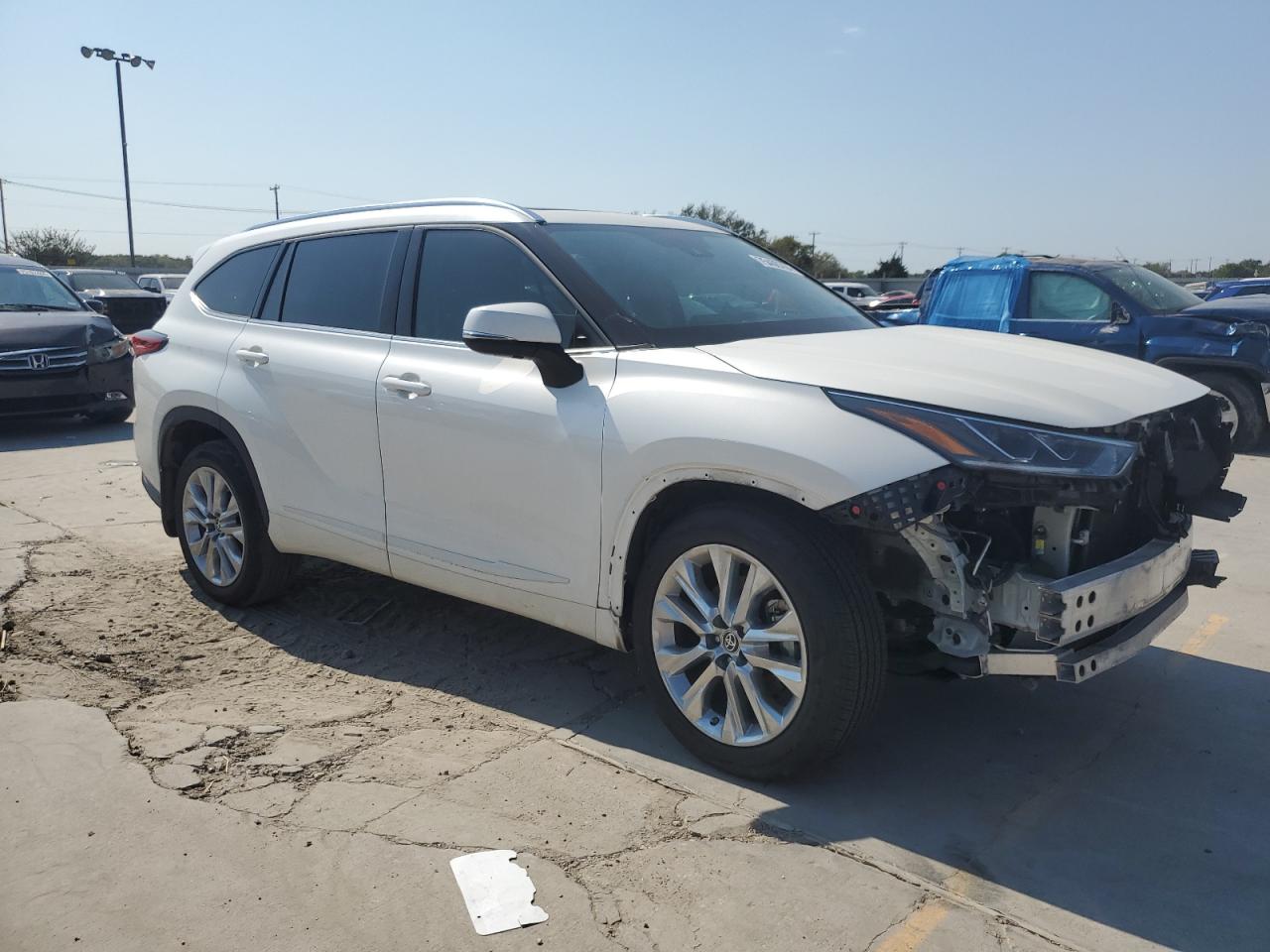 2021 Toyota Highlander - Image 4