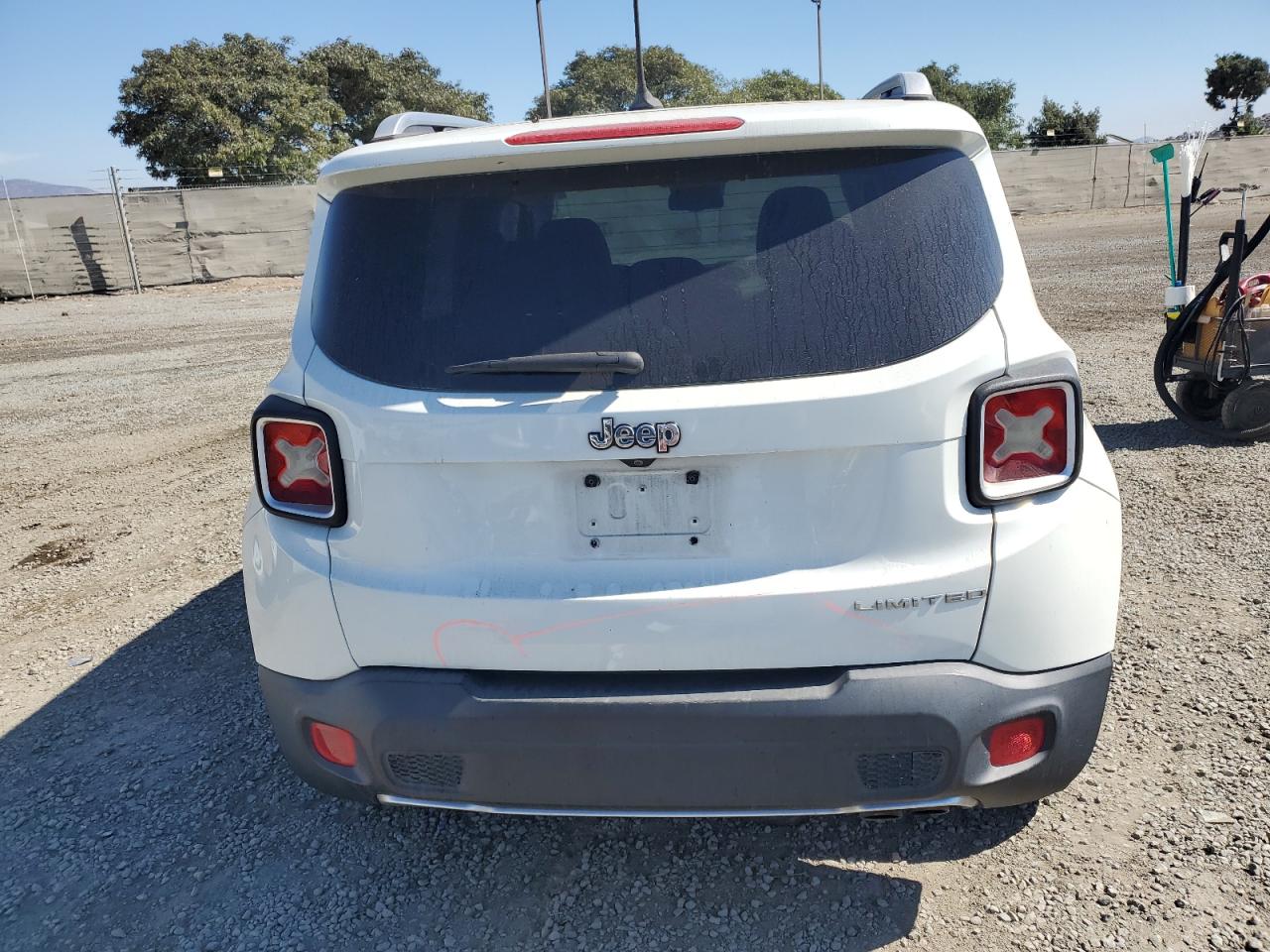 2015 Jeep Renegade Limited VIN: ZACCJADT3FPB33164 Lot: 75046554