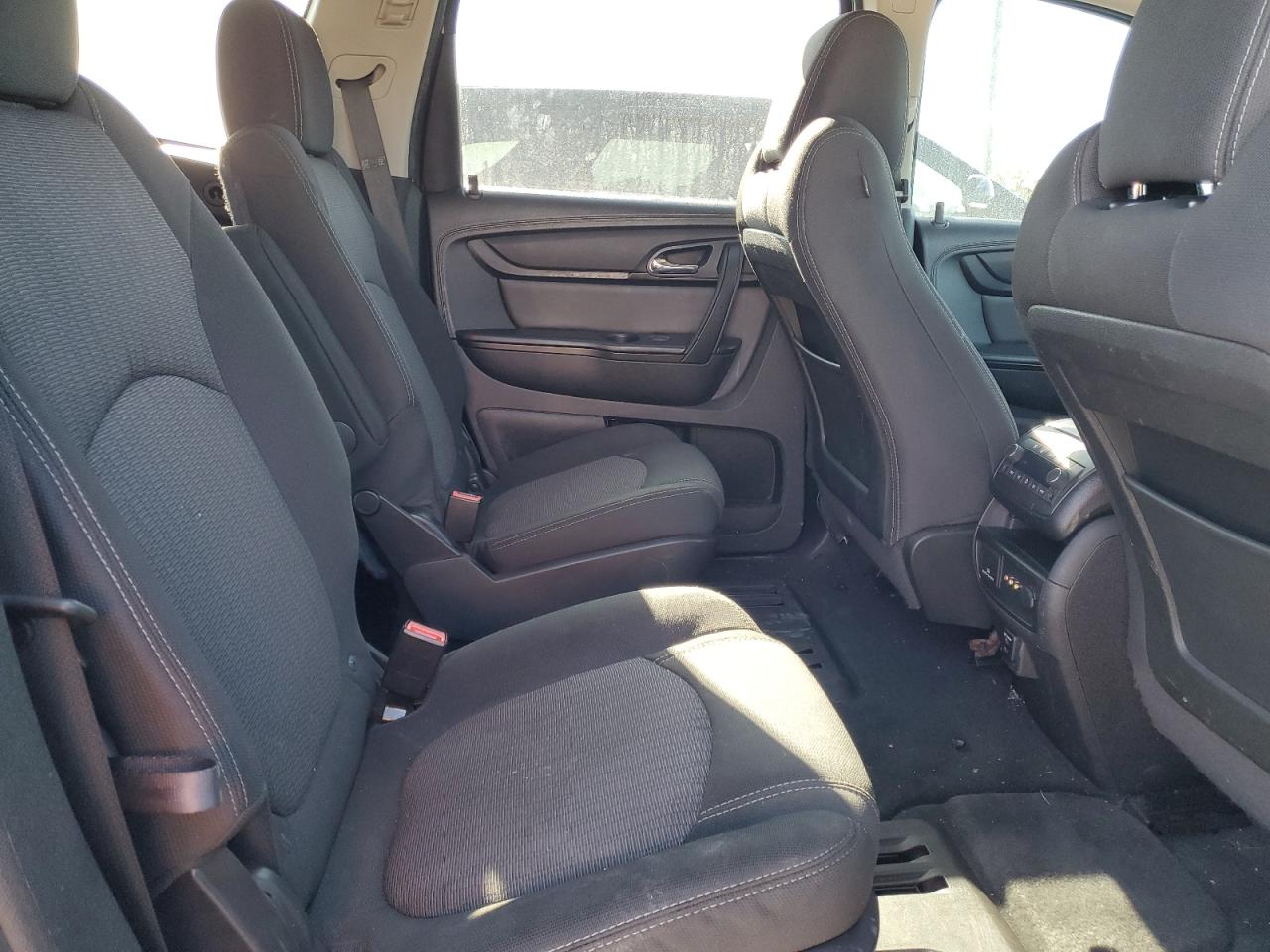 2016 Chevrolet Traverse - Image 10