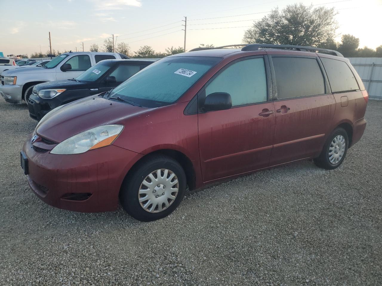 2007 Toyota Sienna - Image 1