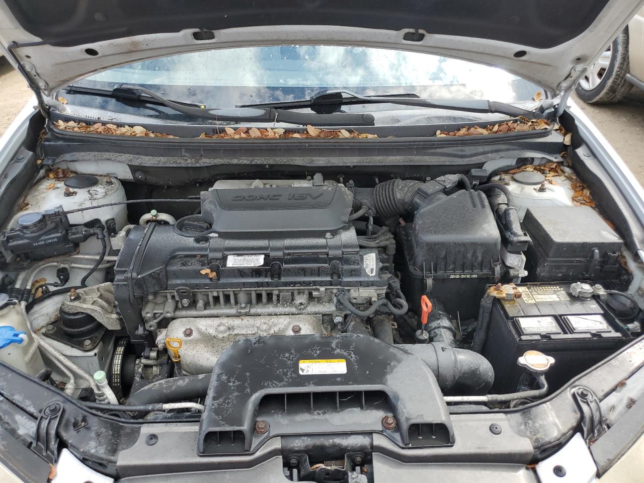 2009 Hyundai Elantra - Image 11