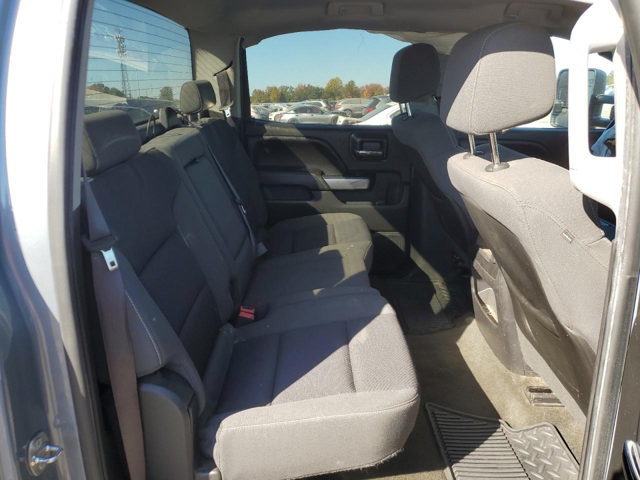 2015 Chevrolet Silverado - Image 10
