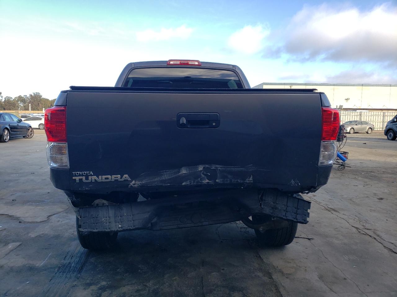 5TFFY5F16DX137263 2013 Toyota Tundra Crewmax Limited