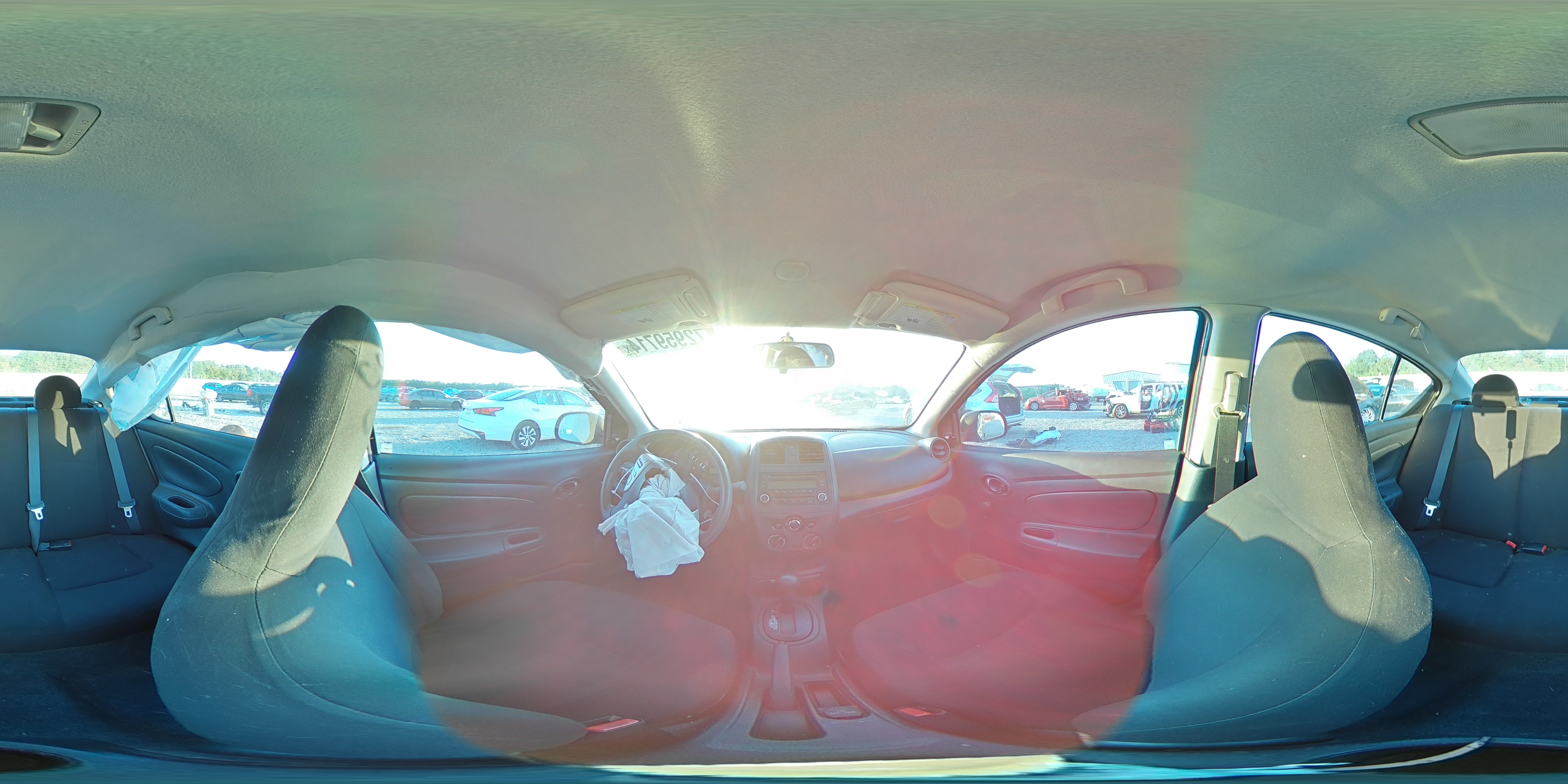 2015 Nissan Versa - Image 12